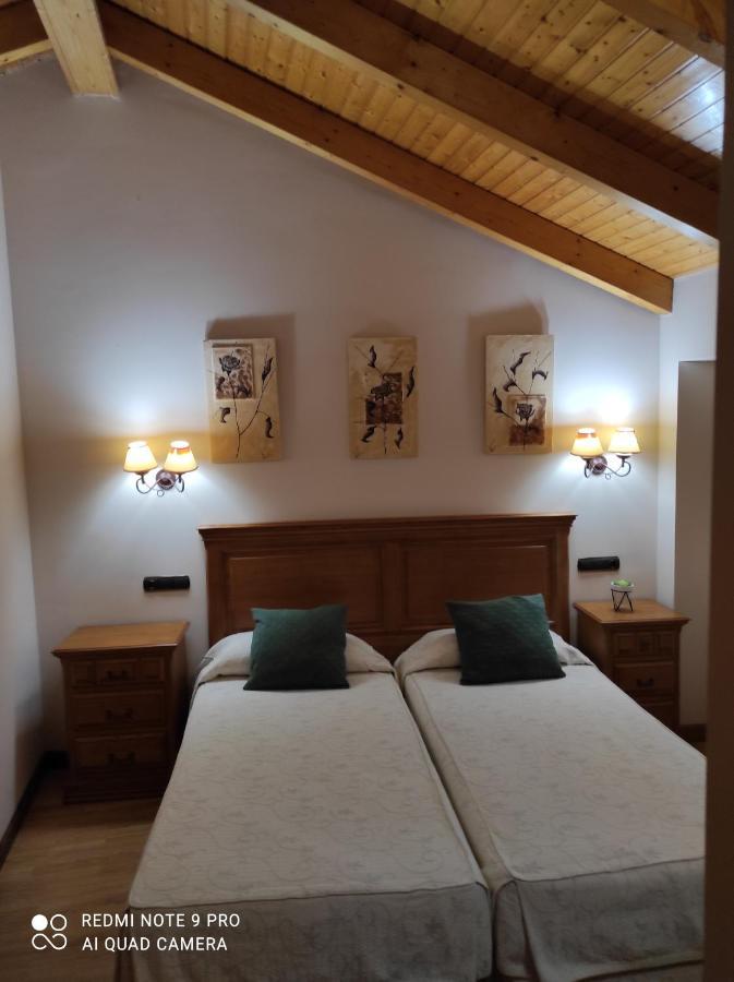 Puerta Del Sol Hotel ซิวดัด-โรดรีโก ภายนอก รูปภาพ