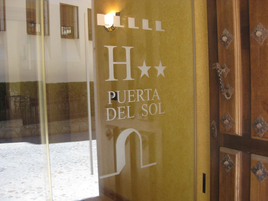 Puerta Del Sol Hotel ซิวดัด-โรดรีโก ภายนอก รูปภาพ