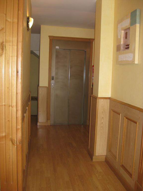 Puerta Del Sol Hotel ซิวดัด-โรดรีโก ภายนอก รูปภาพ