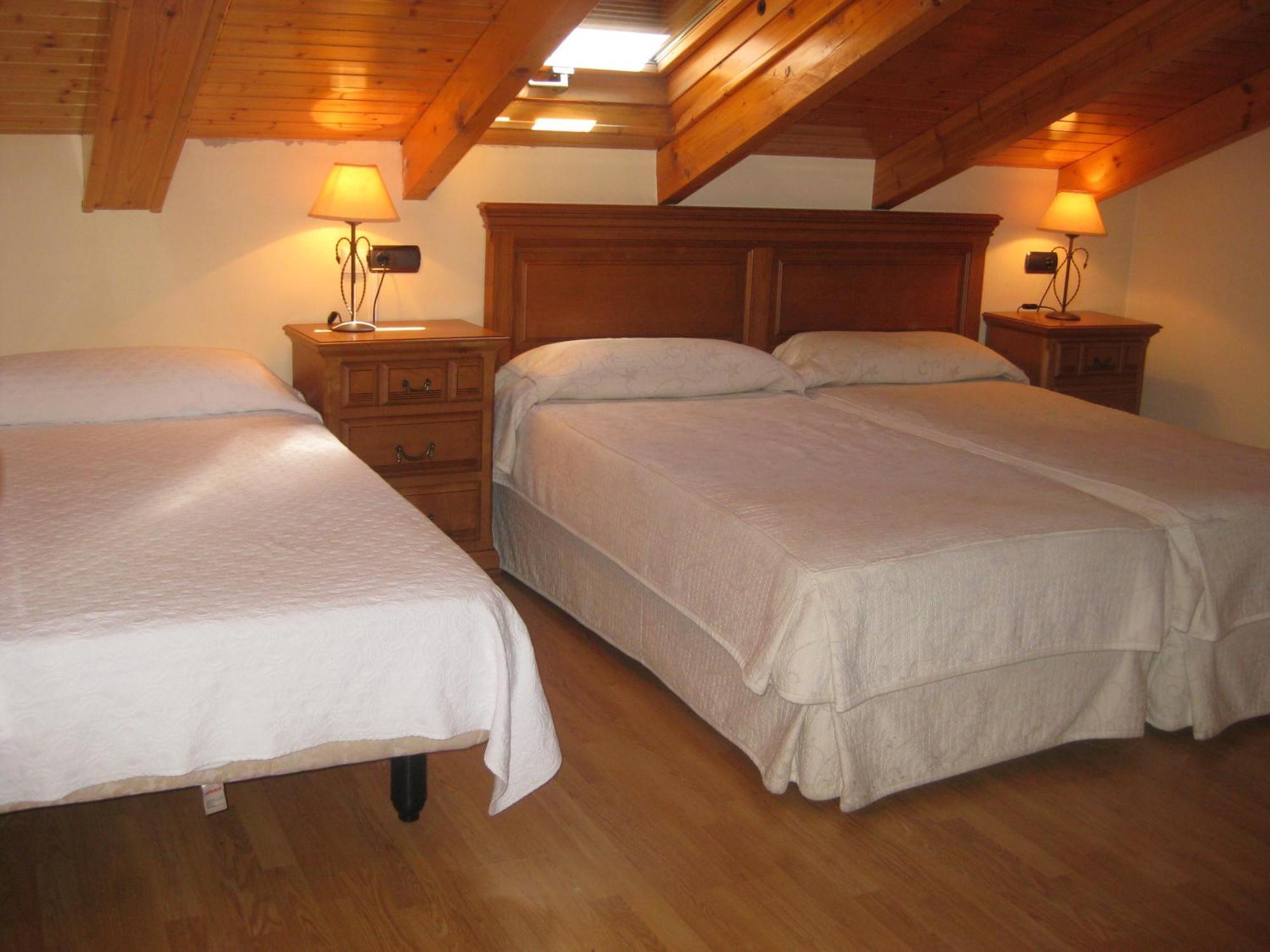 Puerta Del Sol Hotel ซิวดัด-โรดรีโก ภายนอก รูปภาพ
