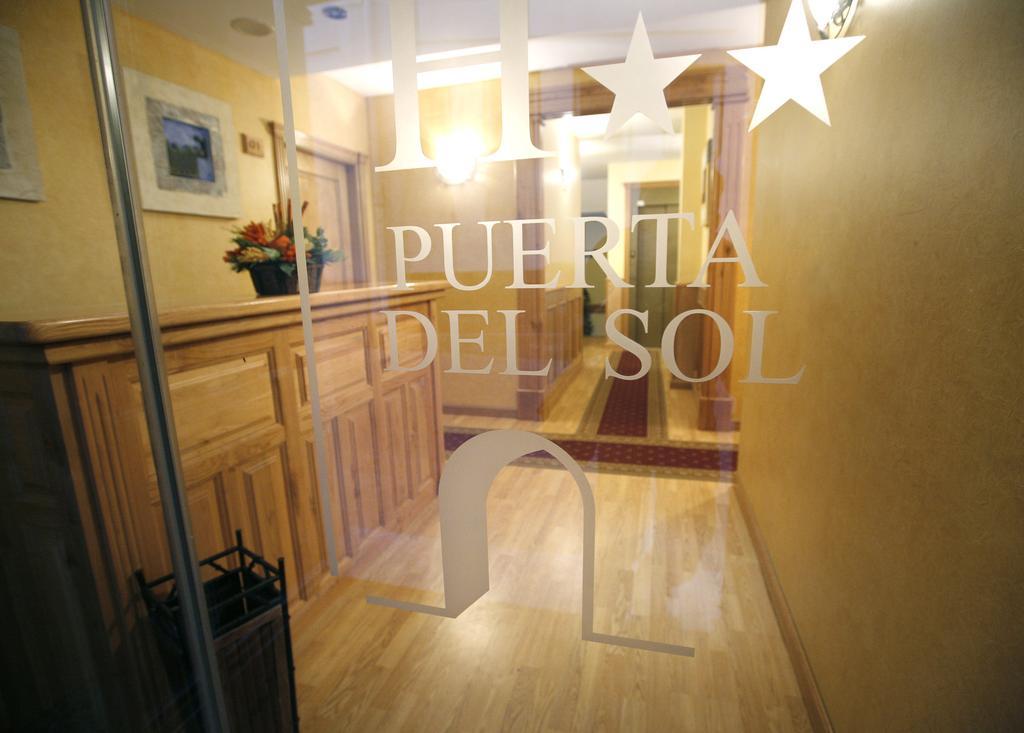 Puerta Del Sol Hotel ซิวดัด-โรดรีโก ภายนอก รูปภาพ
